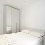 Ticinese 28 * Milán