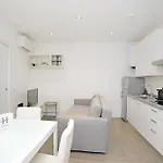 Ticinese 28 Apartamento *