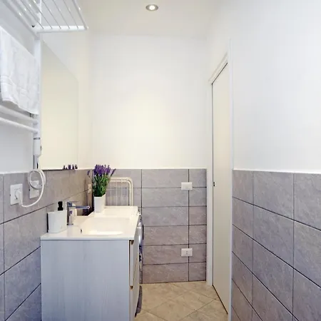 Ticinese 28 아파트 밀라노